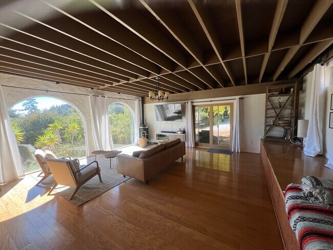 Sala de estar - 3333 Fern Flat Rd