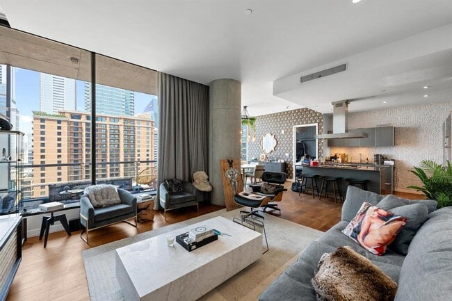 Building Photo - 210 Lavaca St