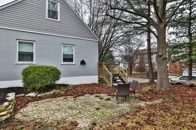 Building Photo - DELHI TWP- Spacious 4 bedroom 3 bath Cape Cod with garage