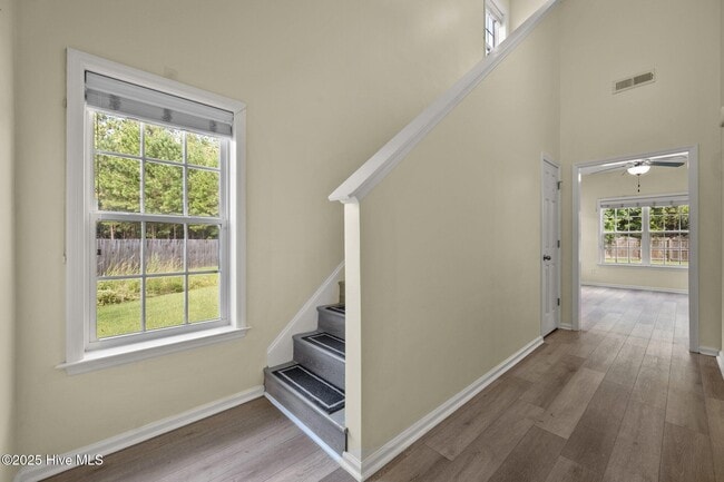 Building Photo - 1004 Summerfield Ct