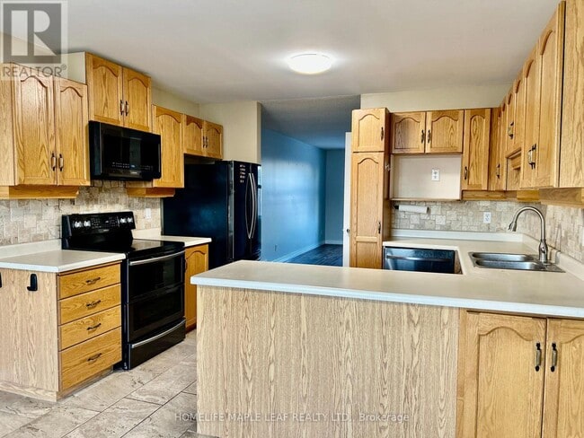 Building Photo - 14 Old Orchard Glen