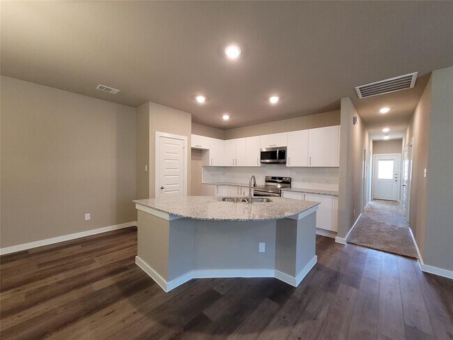 Building Photo - 9760 Grosbeak Ln