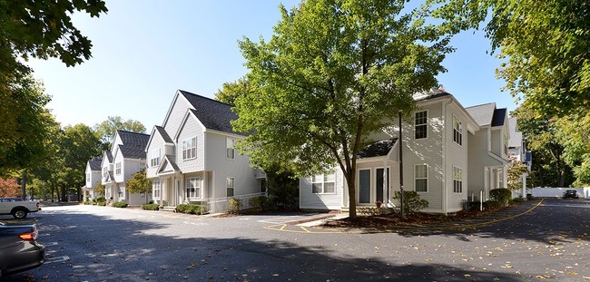 Foto de propiedad de Milford Chase Apartments - Milford Chase