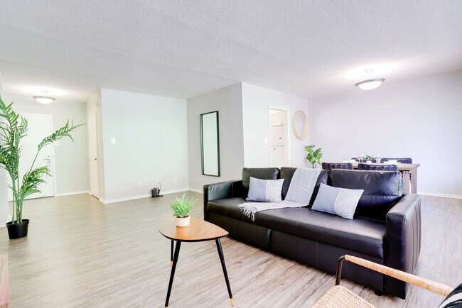 Foto del edificio - 2111 Richmond Hwy