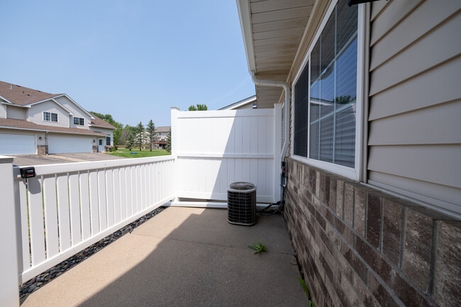 Building Photo - 17431 Glacier Wy