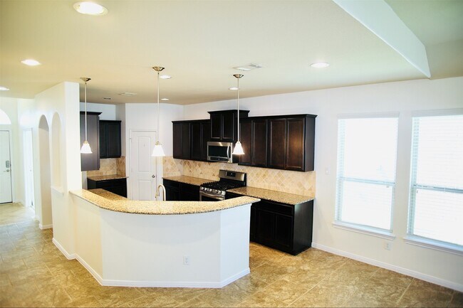 Foto del edificio - 13315 Canton Cliff Ct