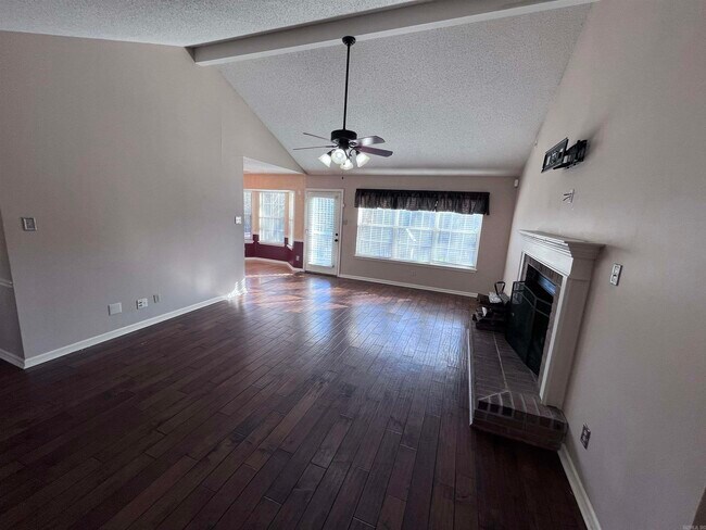 Foto del edificio - 35 Ridge Rd