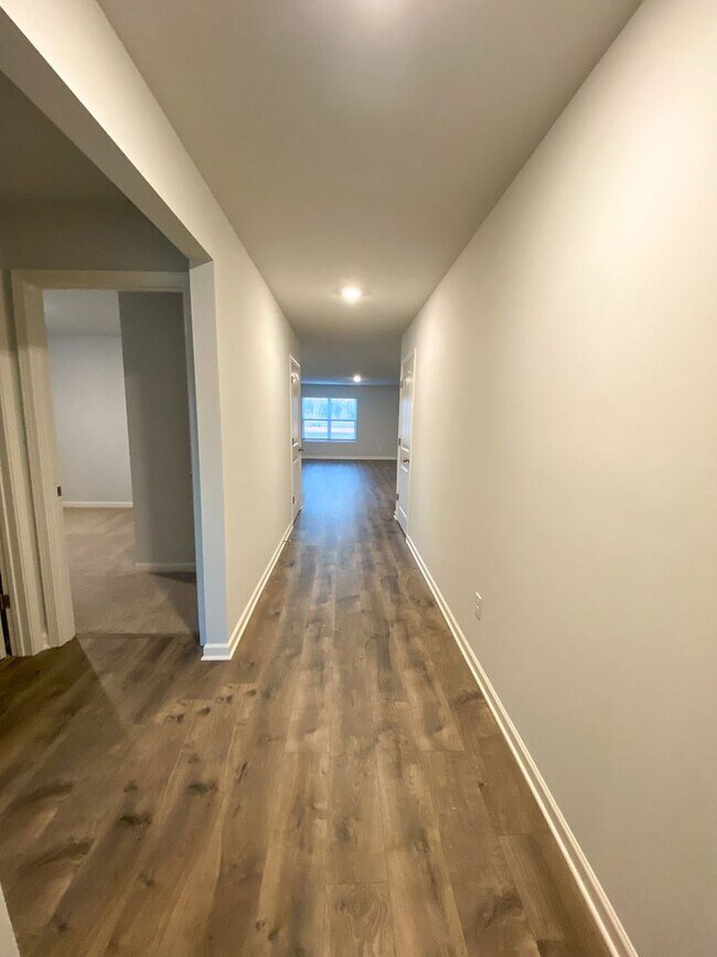 Foto del edificio - 3 bed 2 bath new construction in 2025 by DR Horton