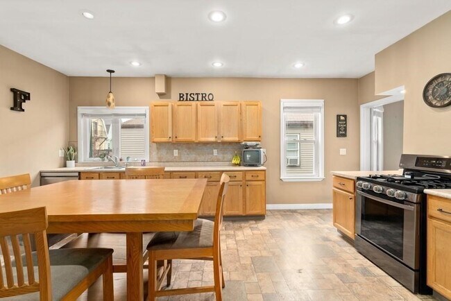 Foto del edificio - 14 Bowdoin St