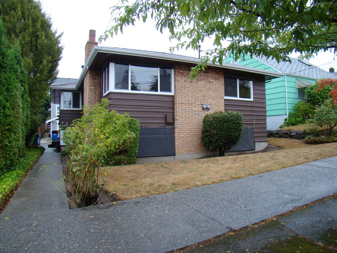 Primary Photo - 612 NW 49th St