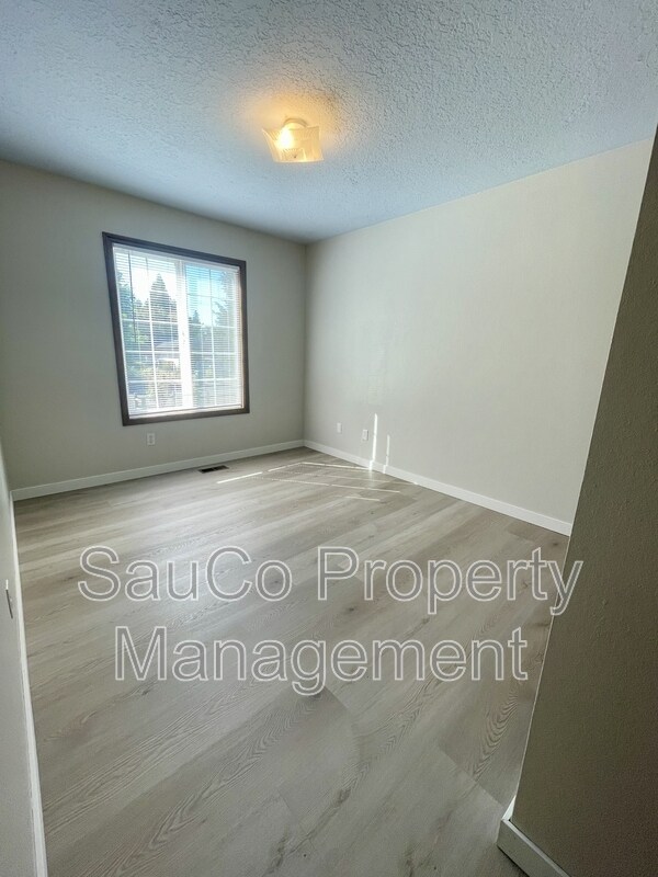 Foto del edificio - 324 SE 30th Ave