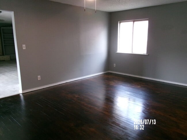Building Photo - 1319 NW Carroll Dr