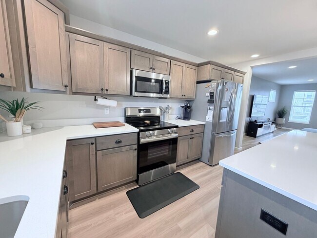 Foto del edificio - 3 Bed / 2.5 Bath Brand New House in Waunakee, WI!