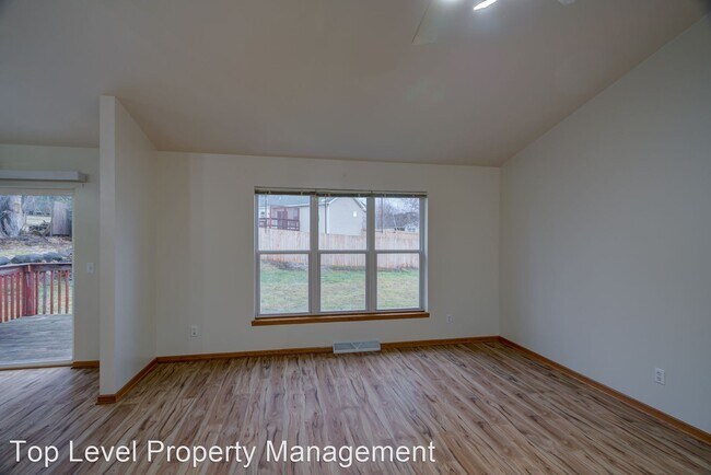 Building Photo - 4 br, 3 bath House - 1509 Bultman Rd