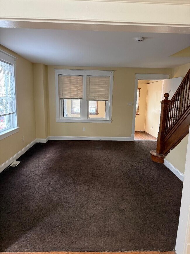 Foto del edificio - 223 W 23rd St