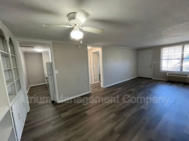 Building Photo - 1295 N Holland Pky