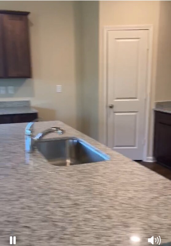 Foto del edificio - 3831 Saddle Hill Way