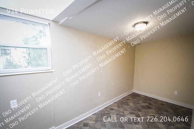 Foto del edificio - 934 Poinsettia-