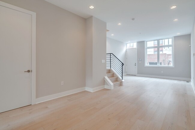 Building Photo - Northern Liberties Townhome