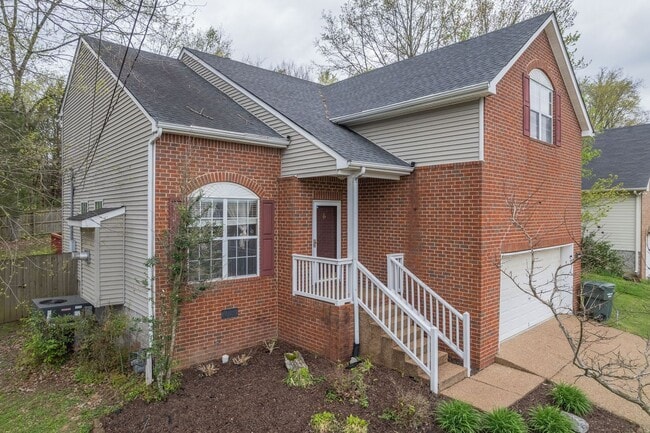 Building Photo - Old Hickory Beauty with Fenced Backyard