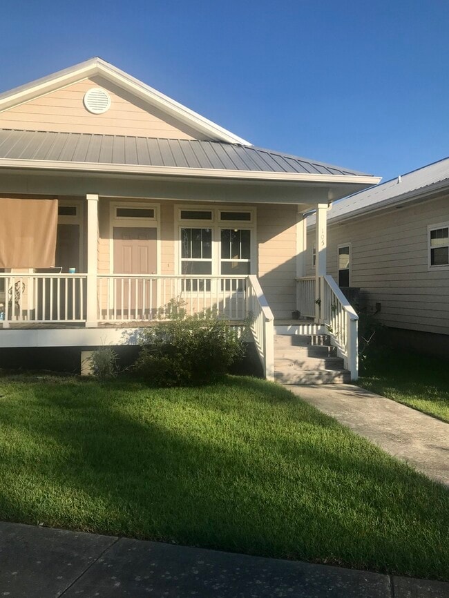 Foto del edificio - Beautiful 2/1 in Bay St. Louis MS