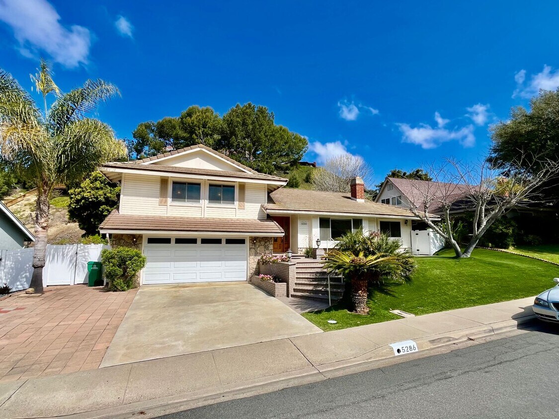 Primary Photo - Beautiful 3B 3BA Home in Pacific Beach