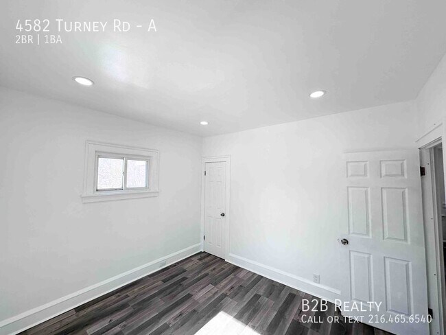 Foto del edificio - "Charming 2 Bedroom Retreat: Your Ideal Ho...