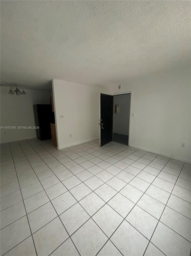 Building Photo - 5814 NE 4th Ct