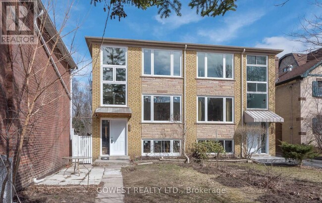 Building Photo - 207-207 Oakmount Rd
