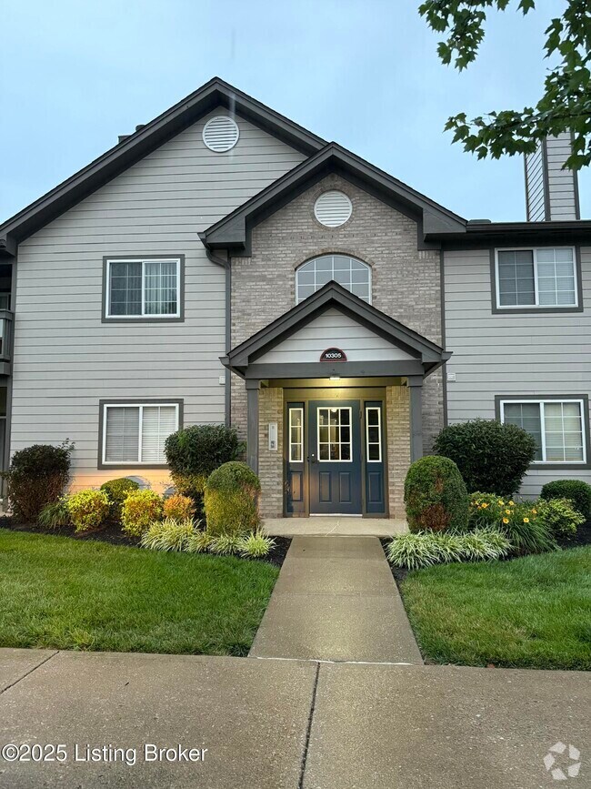 Building Photo - 10305 Trotters Pointe Dr
