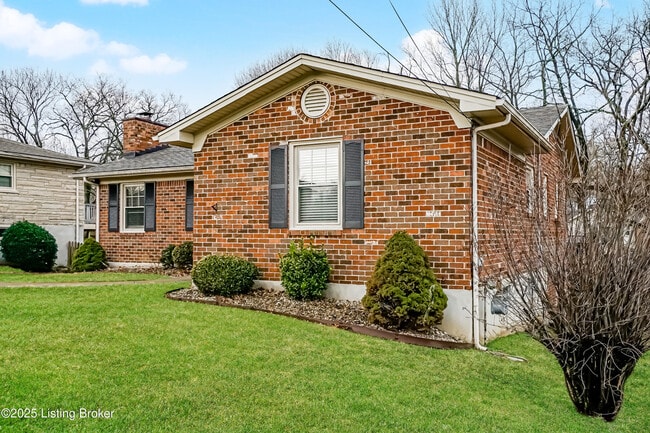 Foto del edificio - 7002 Norlynn Dr