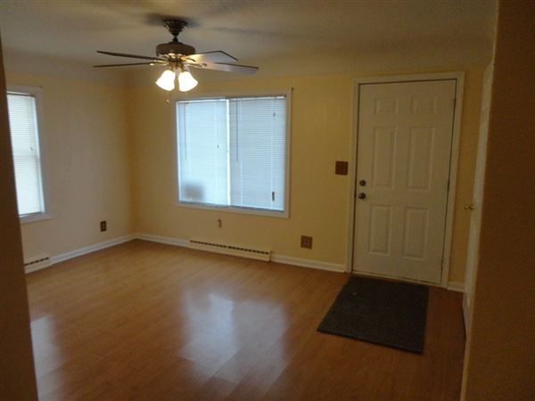 Building Photo - 3613 Huggins Ave