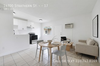 Building Photo - 14700 Strathern St