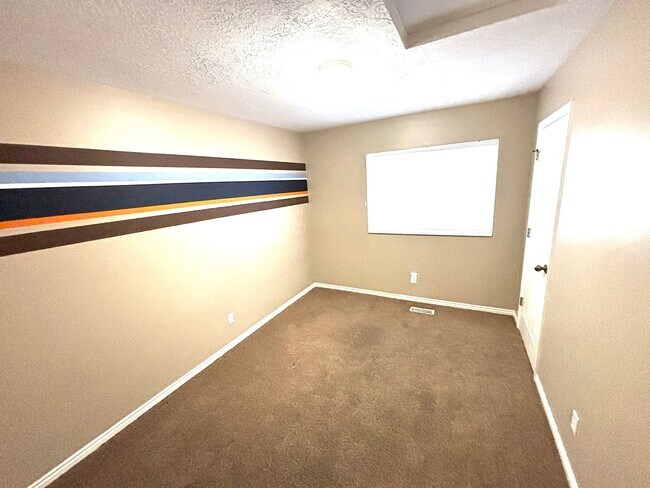 Building Photo - Beautiful Home for lease in great location!