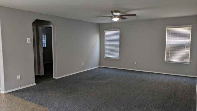 Building Photo - 25114 Remington Oaks San Antonio TX 78261