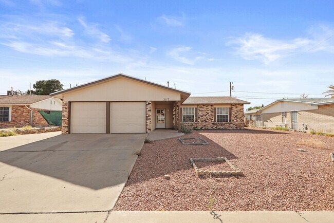 Foto del edificio - Beautiful brick home in the Vista Del Sol ...
