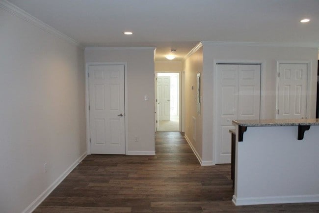 Building Photo - Cabin Creek Apartments
