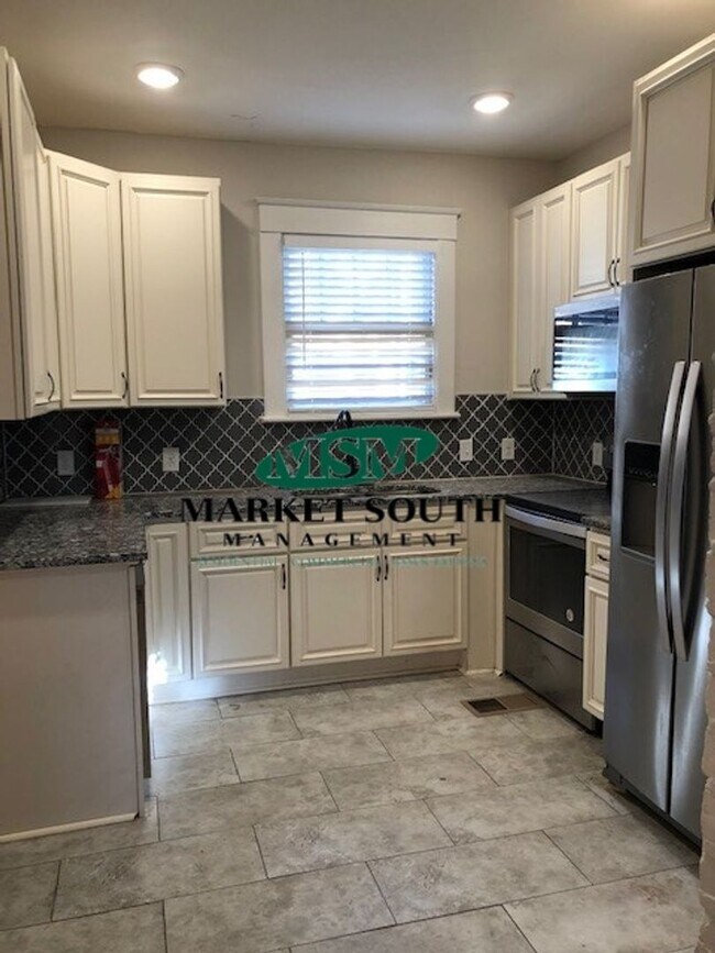 Building Photo - 48 E 508