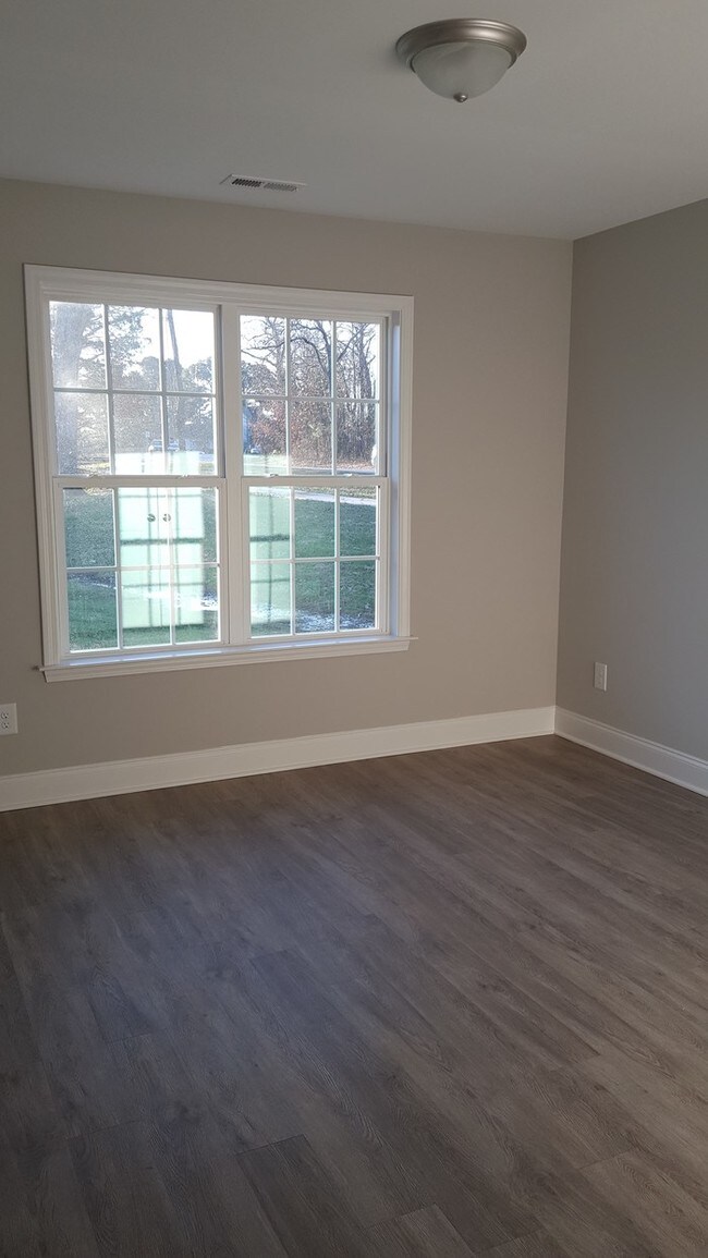 Foto del edificio - Duplex For Rent in Youngsville