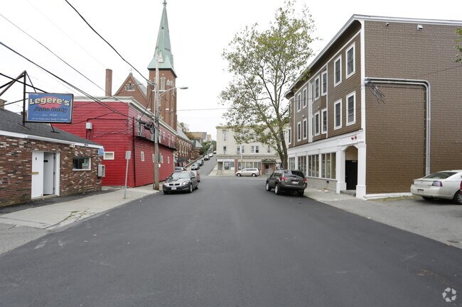  - 4-10 Green St