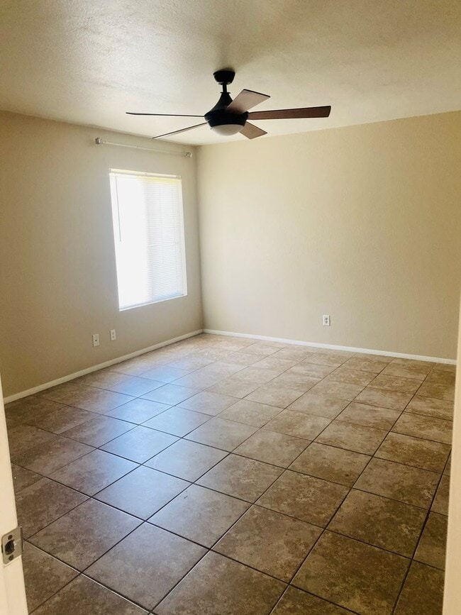 Building Photo - Great Location in Mesa