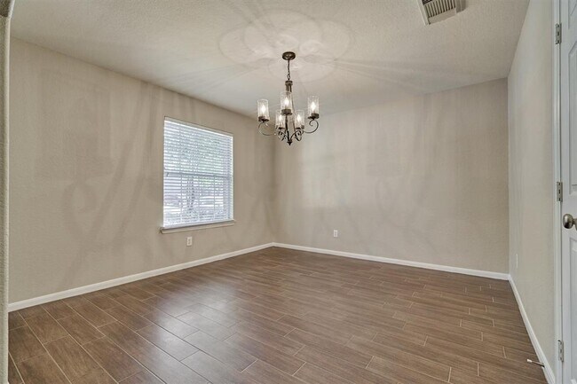 Foto del edificio - 32314 Golden Oak Park Ln