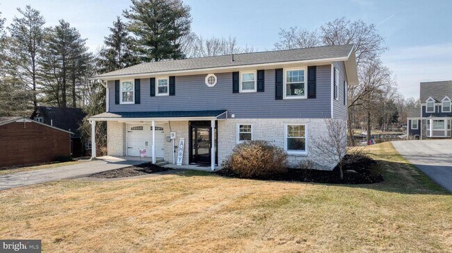 Building Photo - 556 Lake Meade Dr