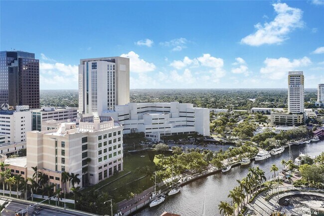 Foto del edificio - 347 N New River Dr E