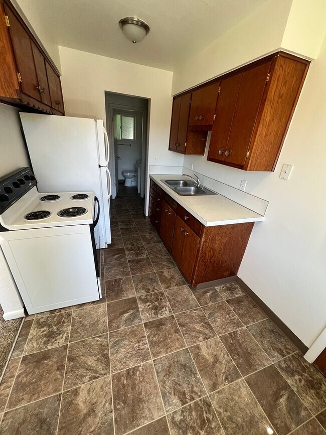 Foto del edificio - valwil01-02 - 310-314 McNary Ave NW