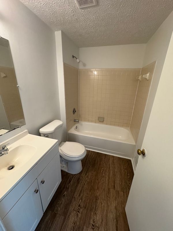 Foto del edificio - 9730 Red Clover Ct
