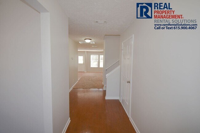 Building Photo - 4BR/3BA in Blackman Farms, triple Blackman schools, washer and dryer included, fenced yard!