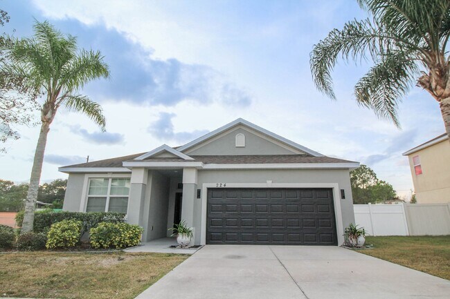 Foto del edificio - 224 Highland Meadows Ave