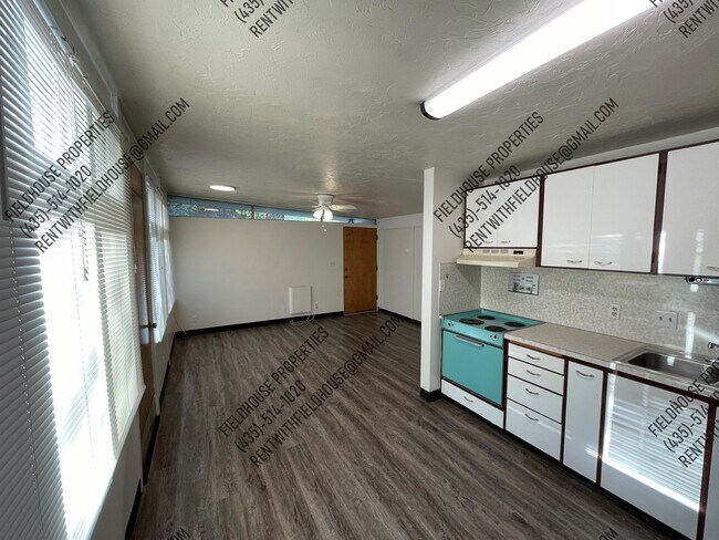 Foto del edificio - 20 Hillside Cir