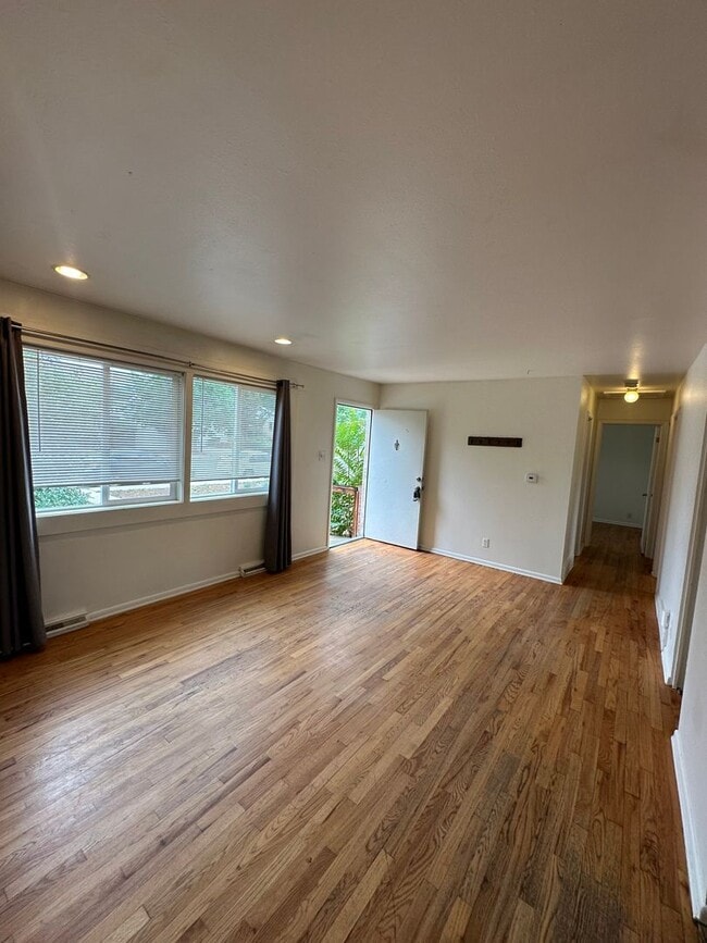 Foto del edificio - Pre Lease!! Great House